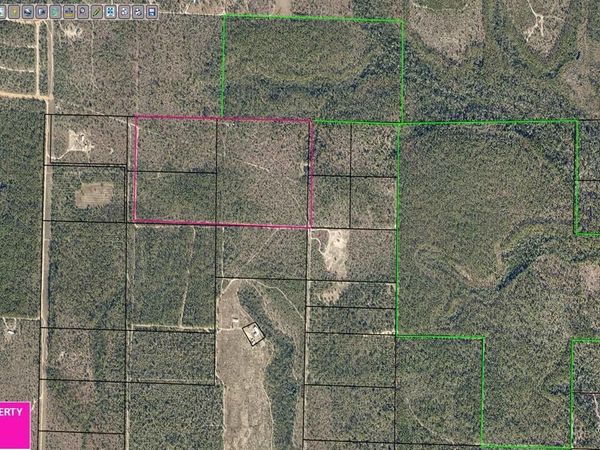 19 2n 12w -6 , Unit 12W, Fountain, FL 32438