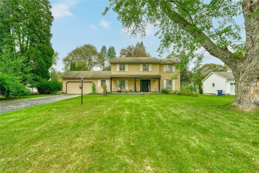 16 Kitty Hawk Drive , Pittsford, NY 14534 Main Photo
