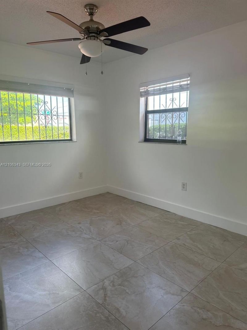 2500 W 8th Ln, Hialeah, FL 33010 Photo