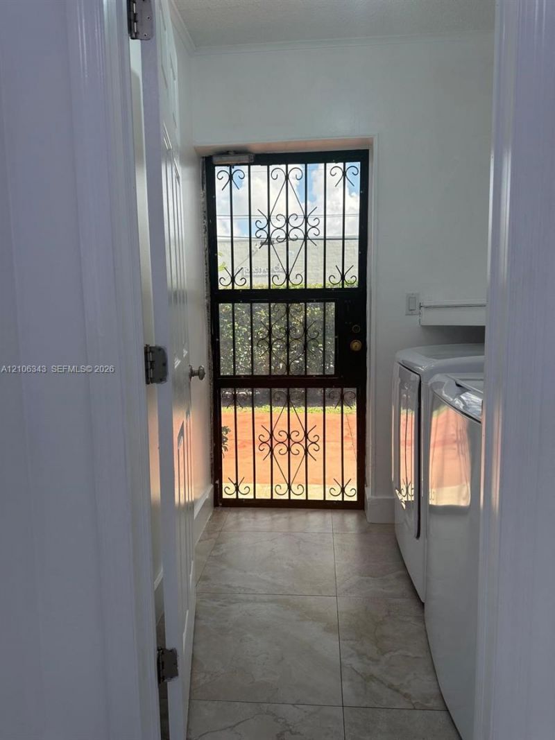 2500 W 8th Ln, Hialeah, FL 33010 Photo