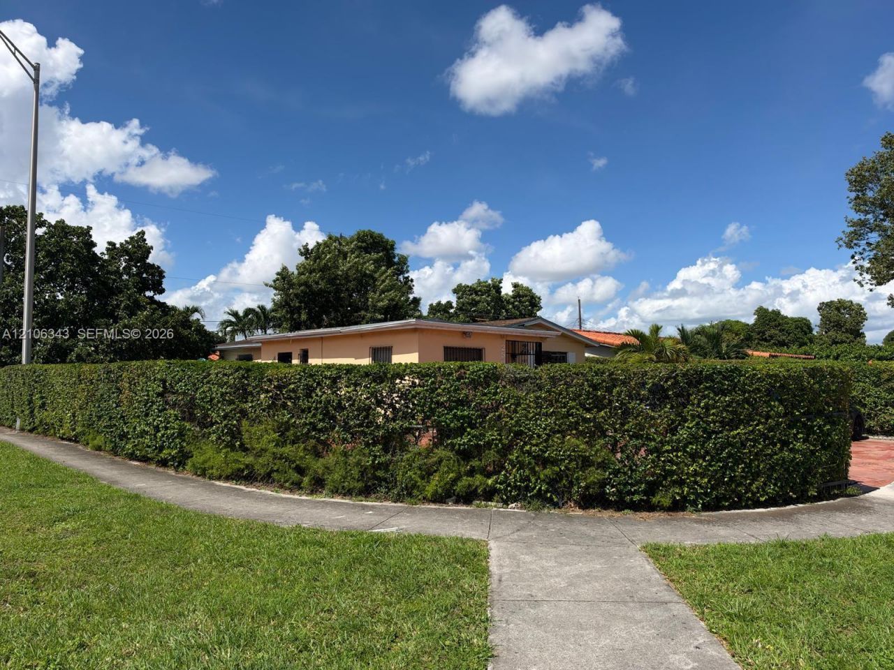 2500 W 8th Ln, Hialeah, FL 33010 Photo