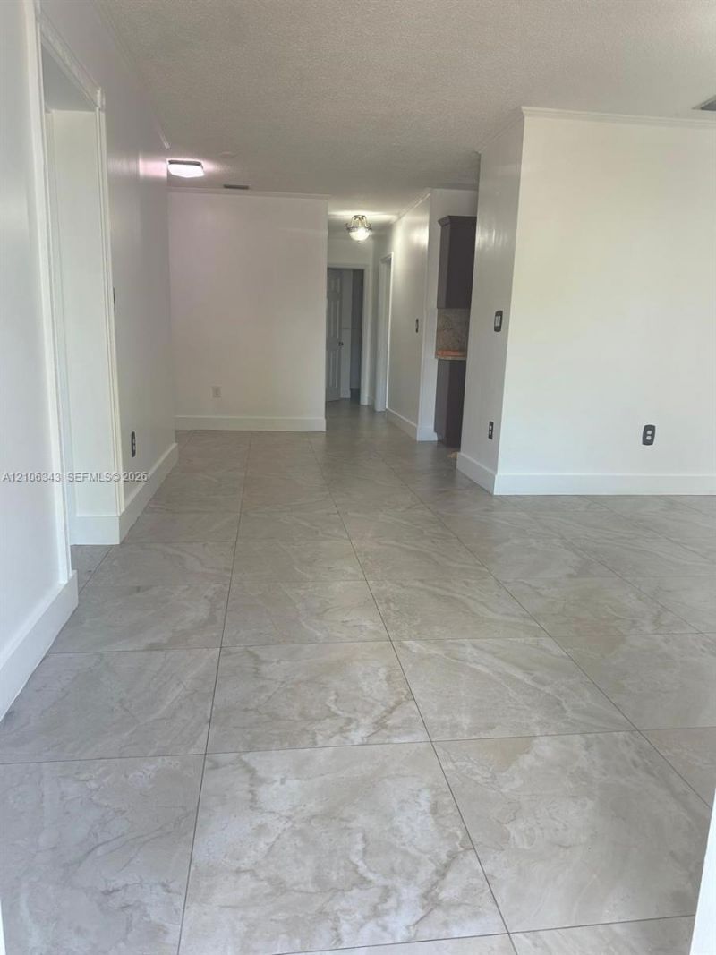2500 W 8th Ln, Hialeah, FL 33010 Photo