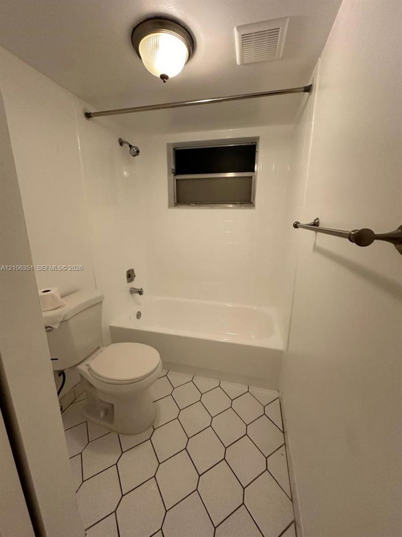 1801 NW 75th Ave , Unit 304, Plantation, FL 33313 Photo