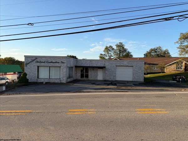 686 Fairmont, Morgantown, WV 26501