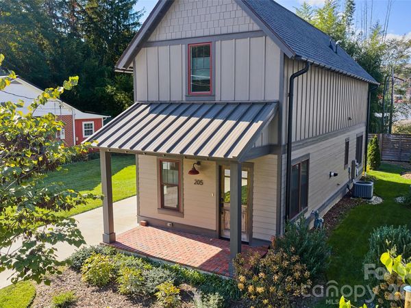 205 N Johnson Street , Brevard, NC 28712