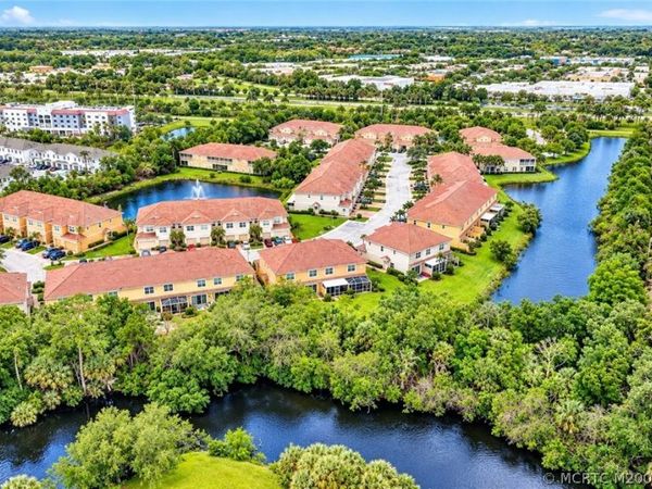 615 SW Glen Crest Way , Stuart, FL 34997