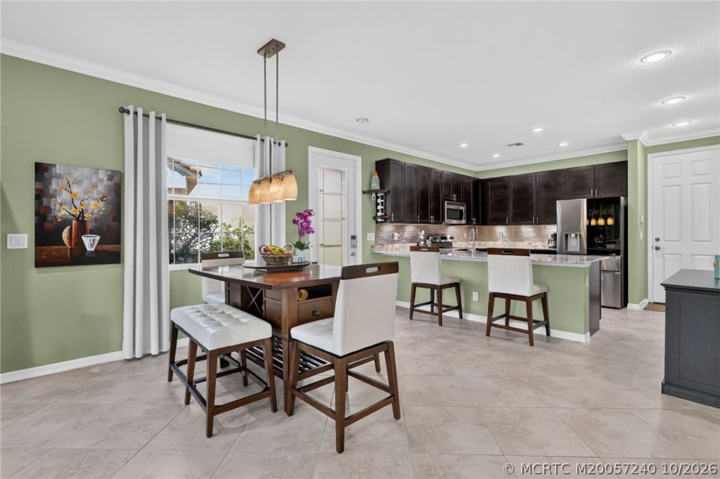 615 SW Glen Crest Way , Stuart, FL 34997 Photo
