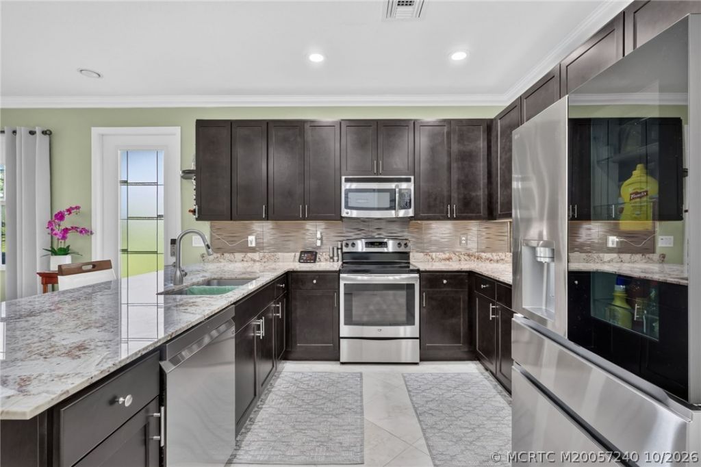 615 SW Glen Crest Way , Stuart, FL 34997 Photo