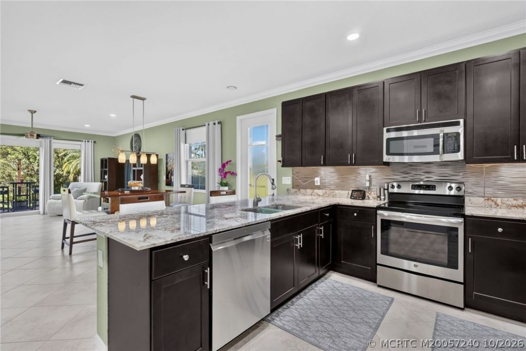 615 SW Glen Crest Way , Stuart, FL 34997 Photo