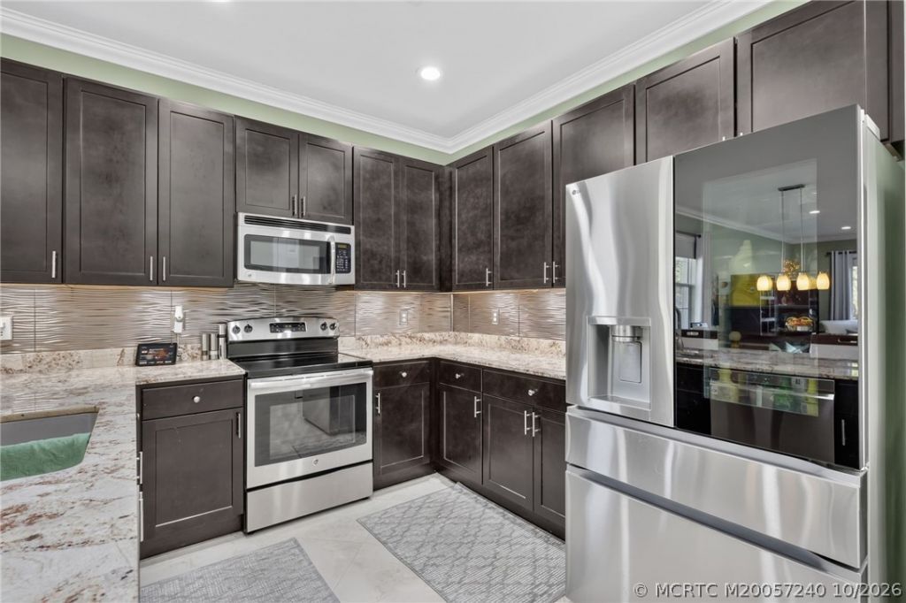 615 SW Glen Crest Way , Stuart, FL 34997 Photo