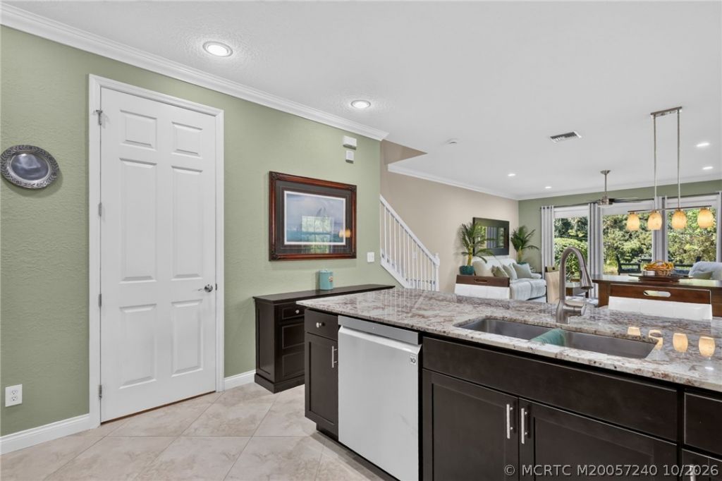 615 SW Glen Crest Way , Stuart, FL 34997 Photo