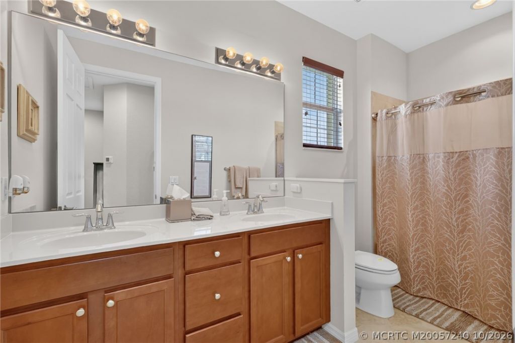 615 SW Glen Crest Way , Stuart, FL 34997 Photo