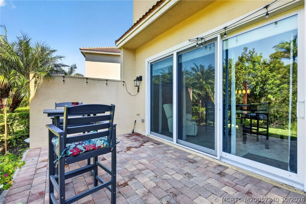 615 SW Glen Crest Way , Stuart, FL 34997 Photo