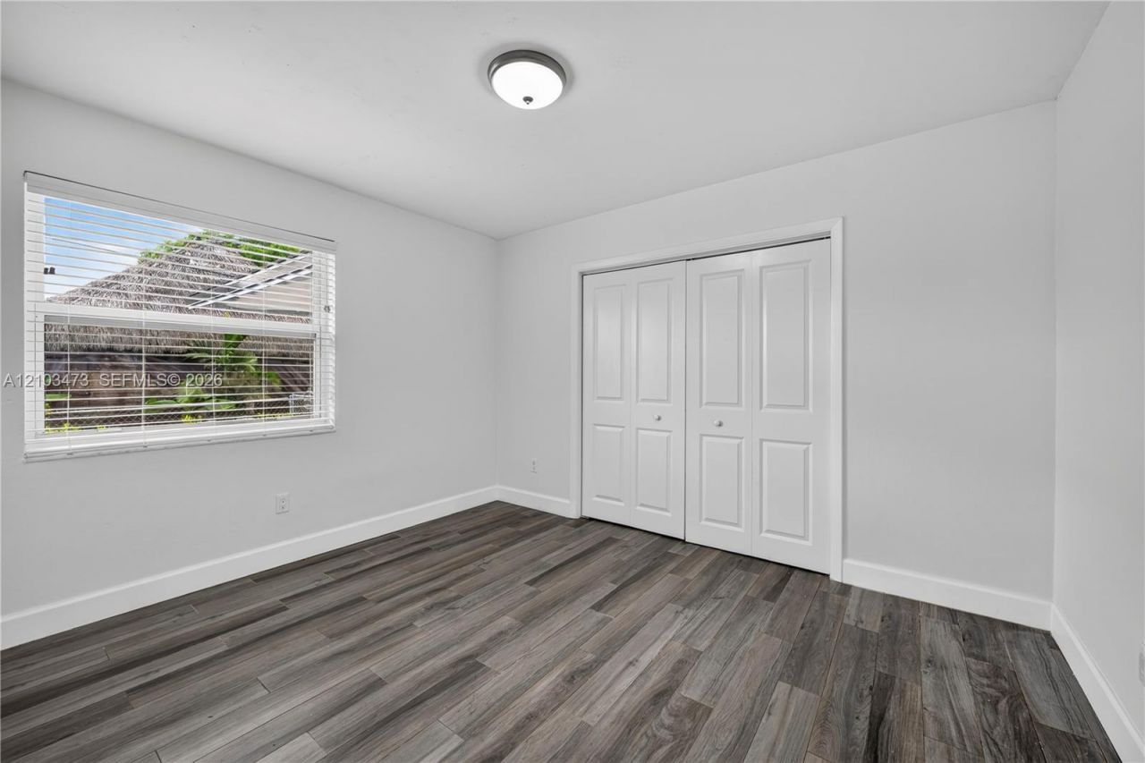 7353 SW 23rd St , Unit Front, Miami, FL 33155 Photo