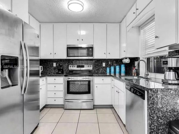 6291 Harding St , Hollywood, FL 33024