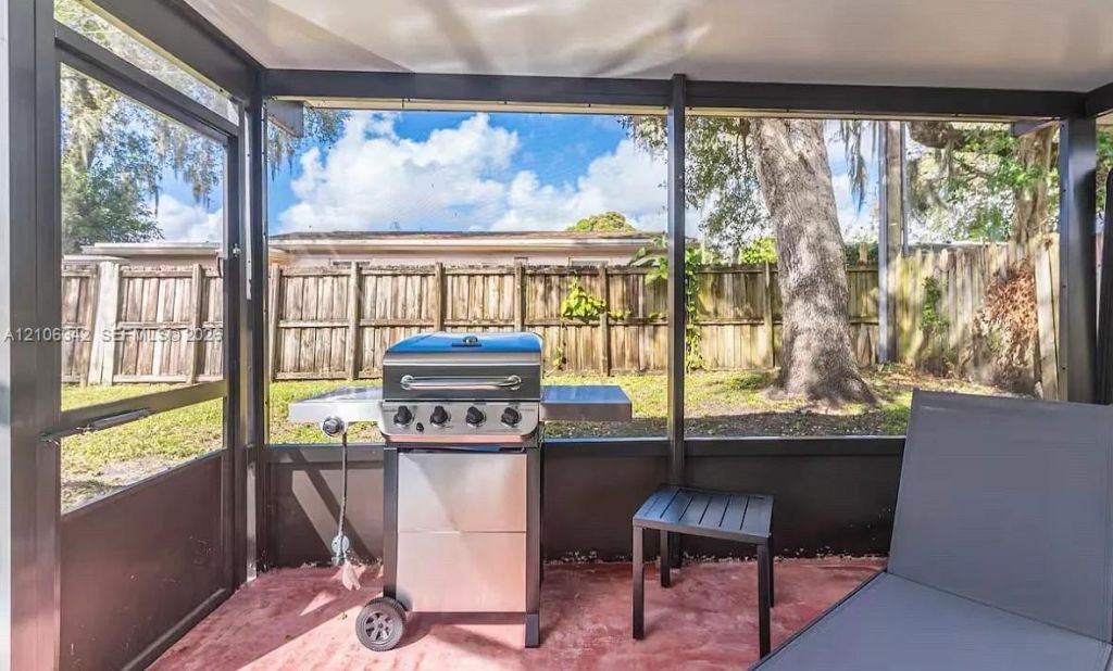 6291 Harding St , Hollywood, FL 33024 Photo