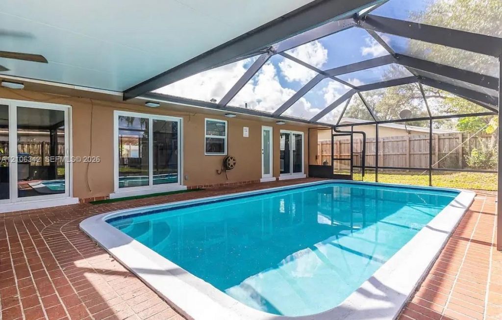6291 Harding St , Hollywood, FL 33024 Photo