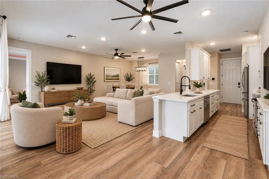 1116 Thompson Ave, Lehigh Acres, FL 33972 Photo