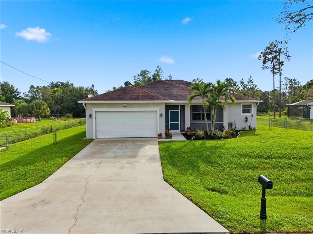 1116 Thompson Ave, Lehigh Acres, FL 33972 Photo