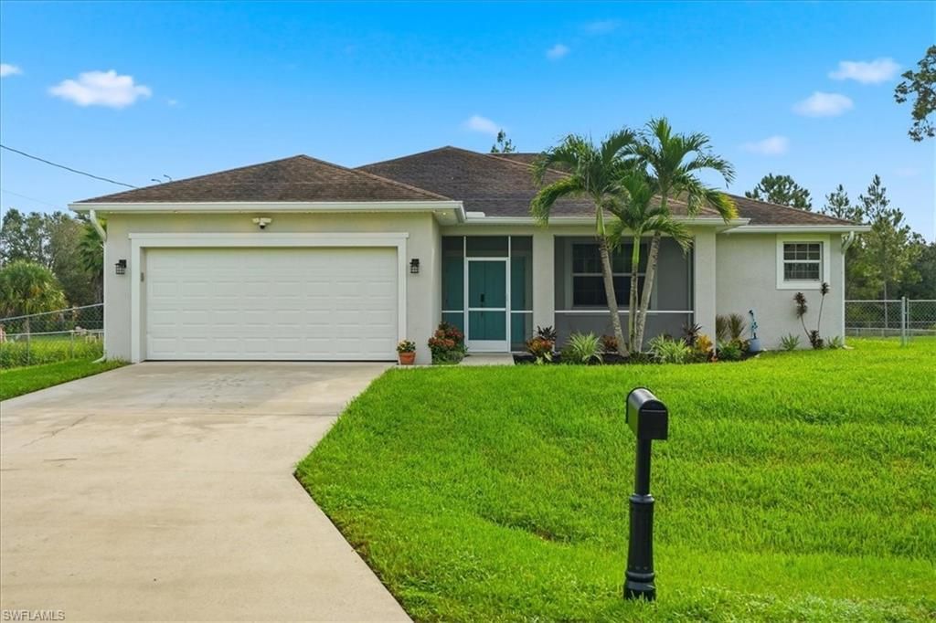 1116 Thompson Ave, Lehigh Acres, FL 33972 Photo