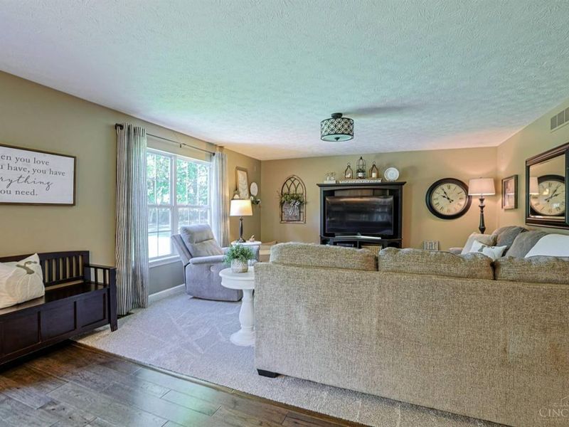 77 Sycamore Glen Drive, Union Township, OH 45177 Photo 12