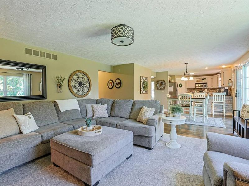 77 Sycamore Glen Drive, Union Township, OH 45177 Photo 13