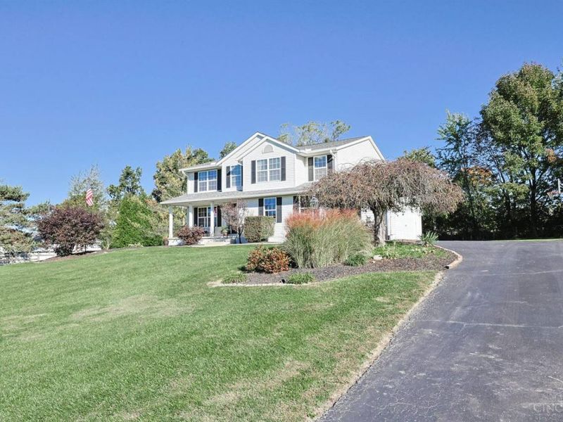 77 Sycamore Glen Drive, Union Township, OH 45177 Photo 2