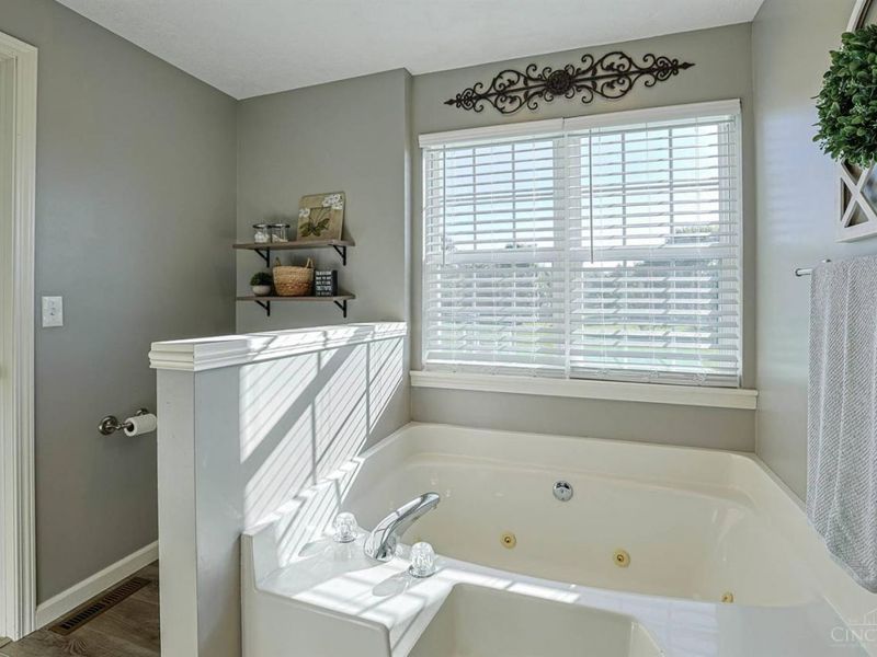 77 Sycamore Glen Drive, Union Township, OH 45177 Photo 29