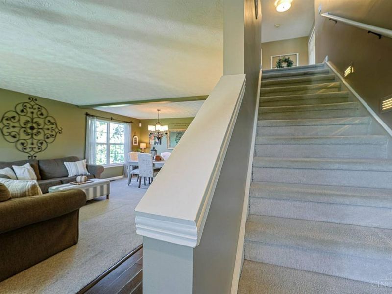 77 Sycamore Glen Drive, Union Township, OH 45177 Photo 5