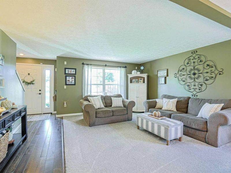 77 Sycamore Glen Drive, Union Township, OH 45177 Photo 8