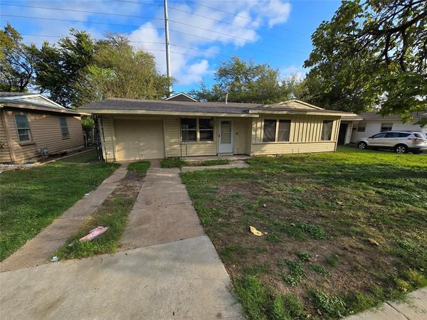 1311 E Inwood Drive, Arlington, TX 76010