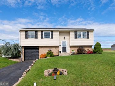 325 EGLE ROAD, READING, PA 19601