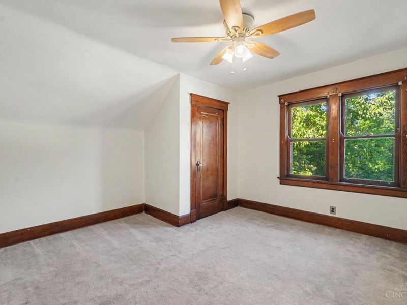 8367 Woodbine Avenue, Cincinnati, OH 45216 Photo 8