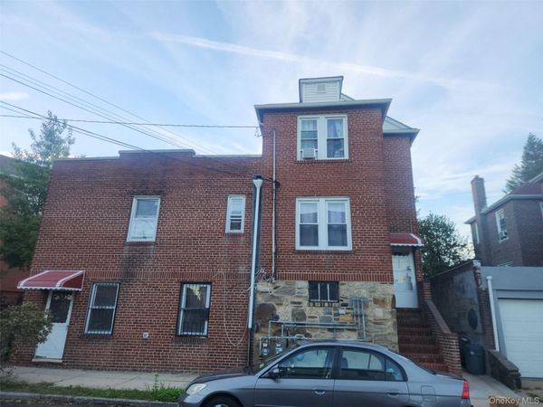 859 Penfield Street , Bronx, NY 10470
