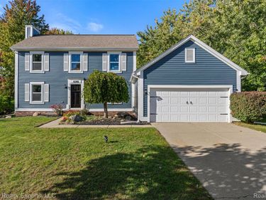 61346 Dean Drive, South Lyon, Mi 48178