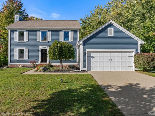 61346 Dean Drive, South Lyon, Mi 48178