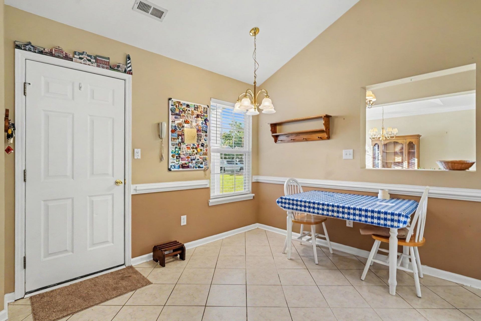 3923 Windsor Rd. Photo 11