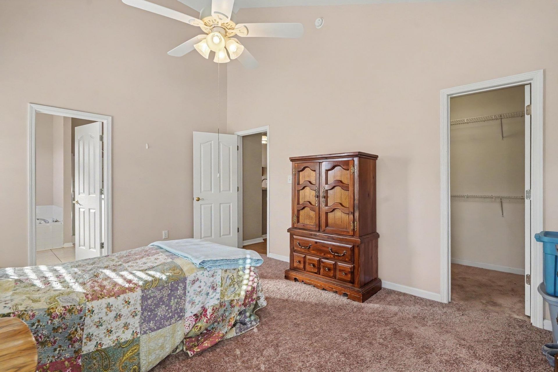3923 Windsor Rd. Photo 13