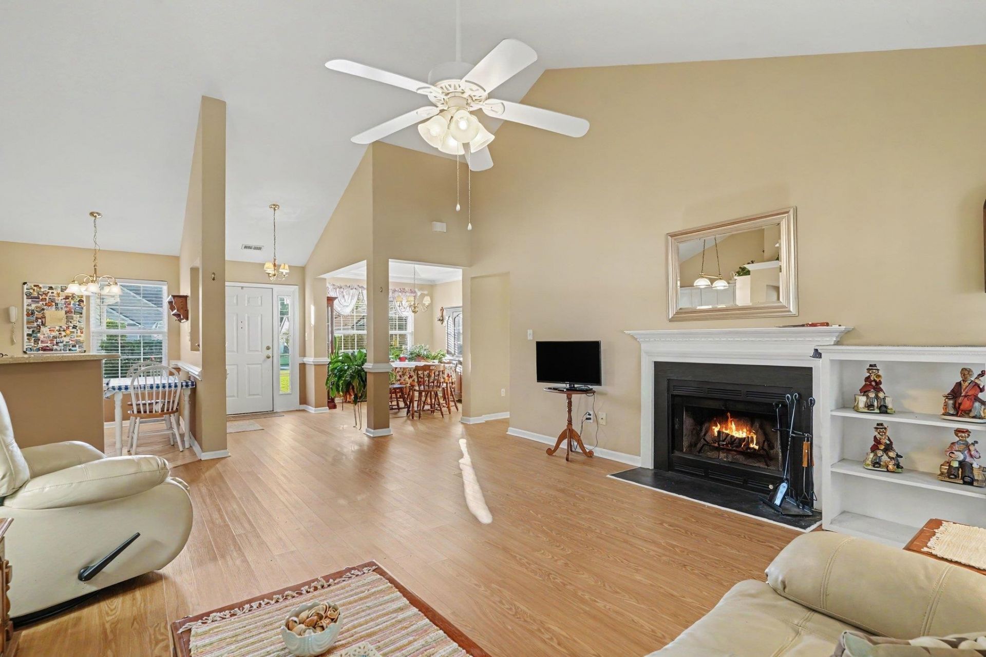 3923 Windsor Rd. Photo 6