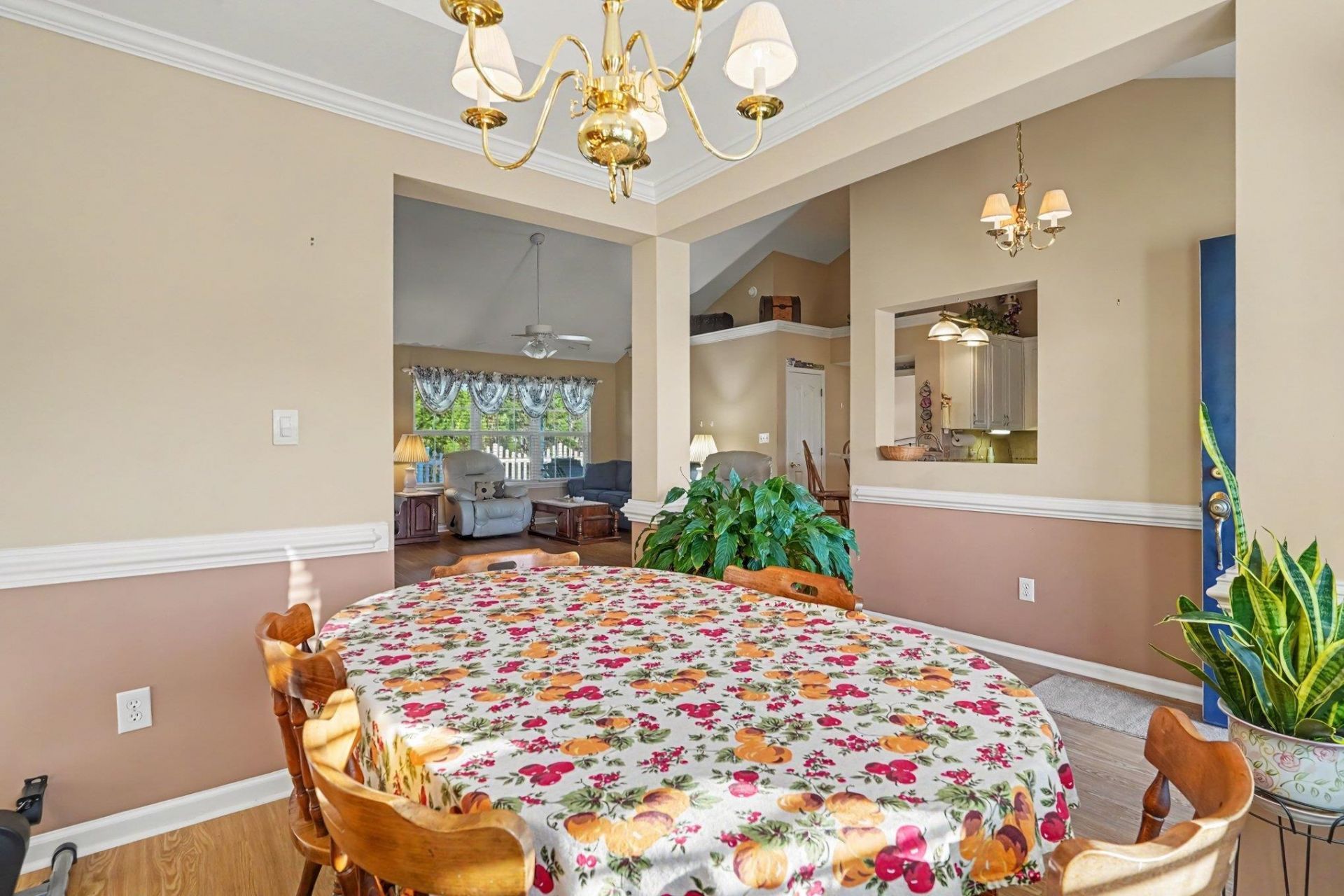 3923 Windsor Rd. Photo 8