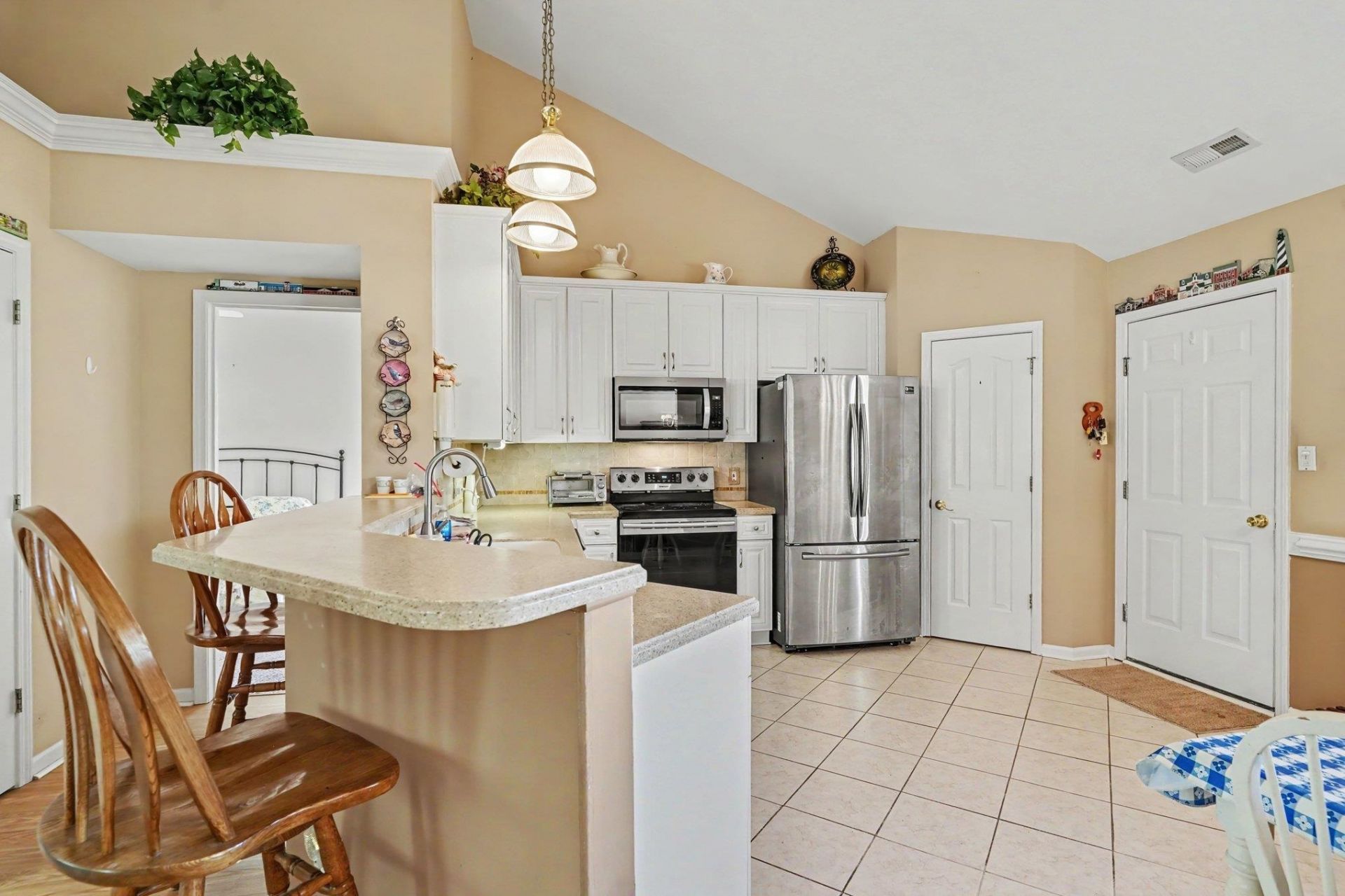 3923 Windsor Rd. Photo 9
