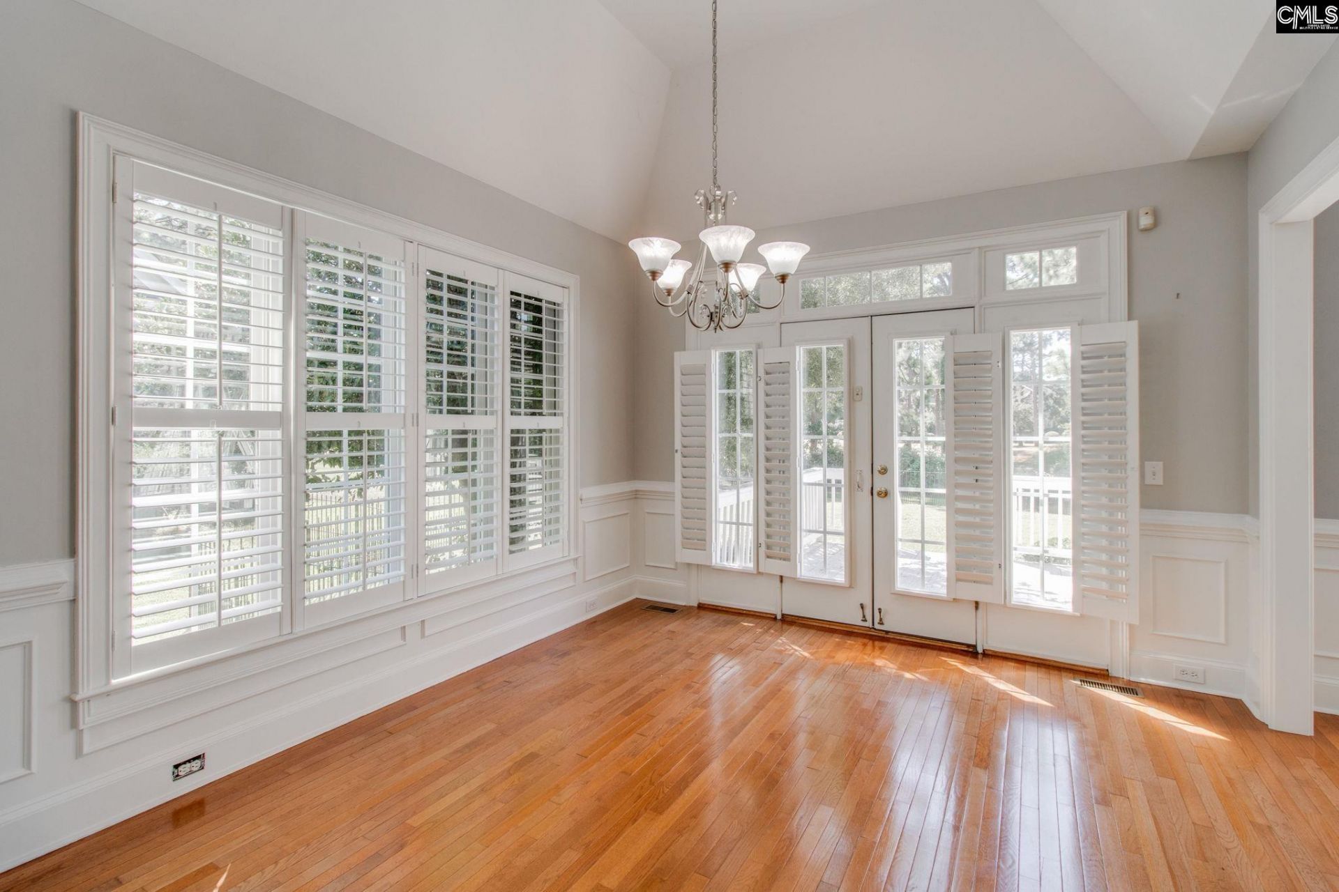 700 Sparkleberry Lane  Photo 14