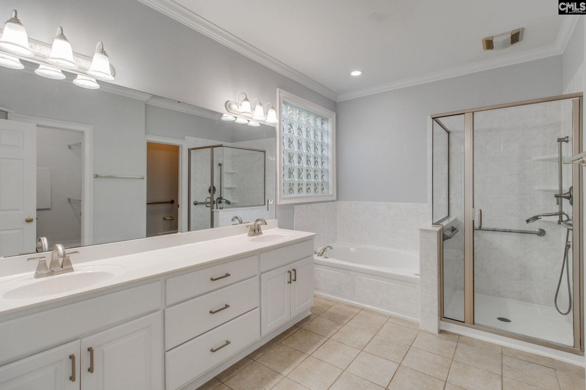 700 Sparkleberry Lane  Photo 23