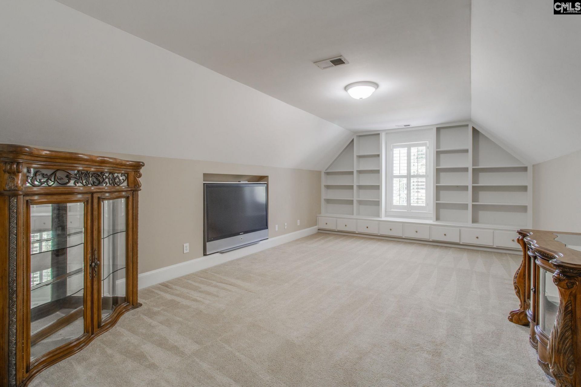 700 Sparkleberry Lane  Photo 38