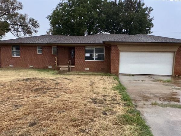 820 N Meta Street, Cordell, OK 73632