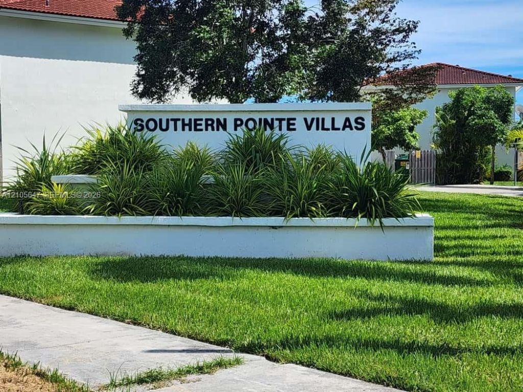 210 SW 3rd Ct , Florida City, FL 33034 Photo