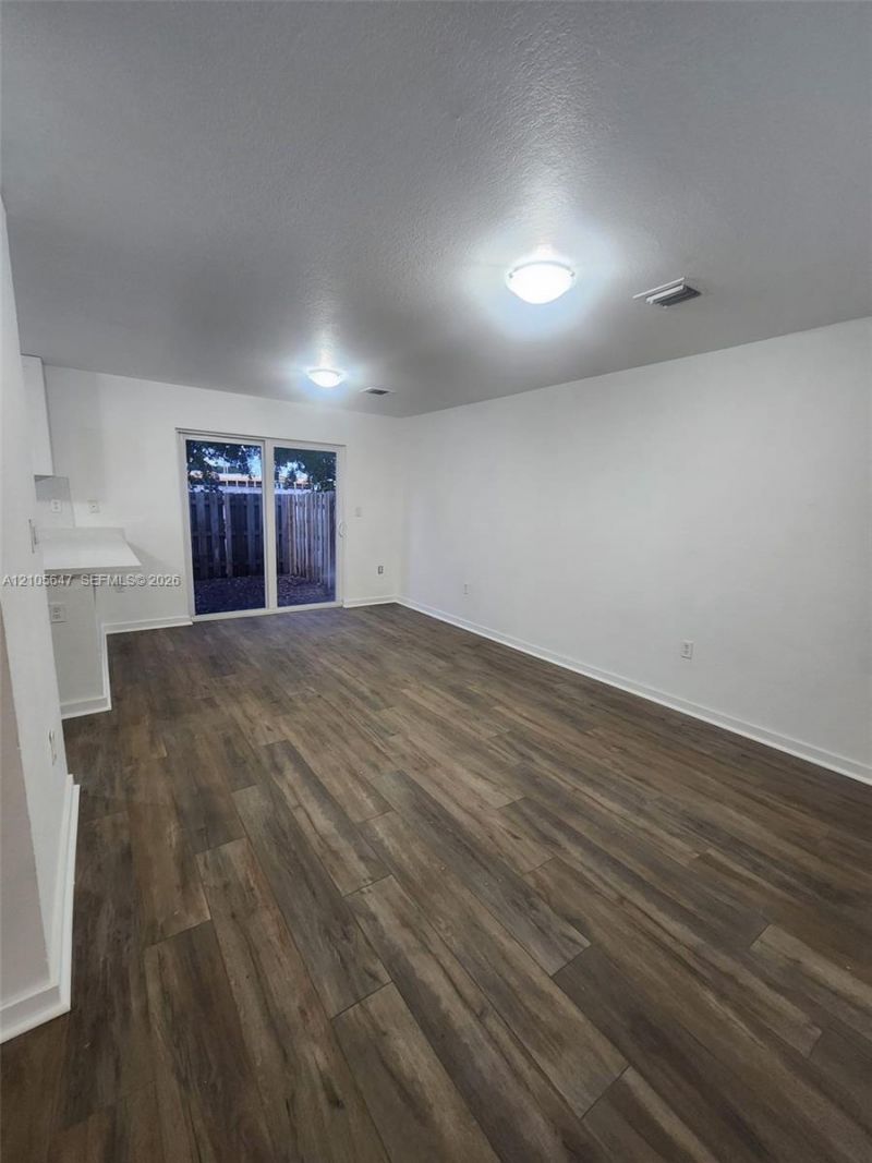 210 SW 3rd Ct , Florida City, FL 33034 Photo