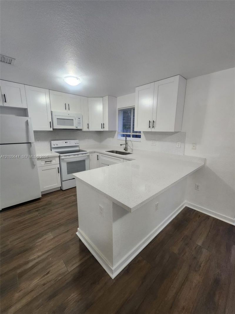 210 SW 3rd Ct , Florida City, FL 33034 Photo