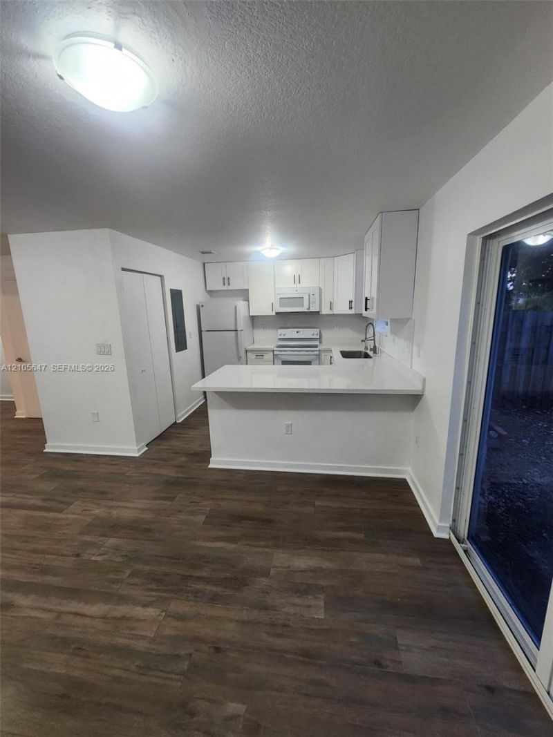 210 SW 3rd Ct , Florida City, FL 33034 Photo