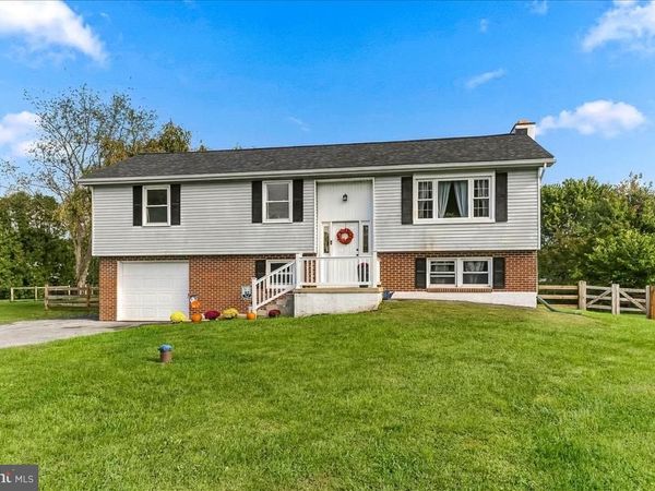 15 PARKER DRIVE, CHRISTIANA, PA 17509